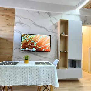 Avalona 1 Apartment